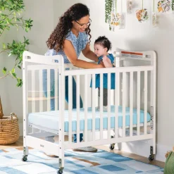 White Safe & Sound™ Crib